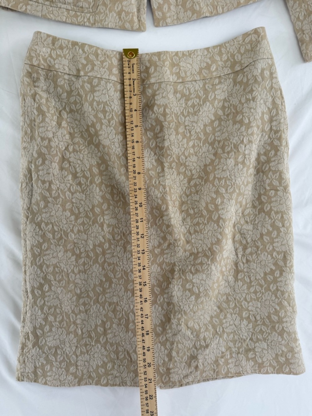 Liz Claiborne Beige Floral Jacquard Skirt Suit - Picture 10 of 11